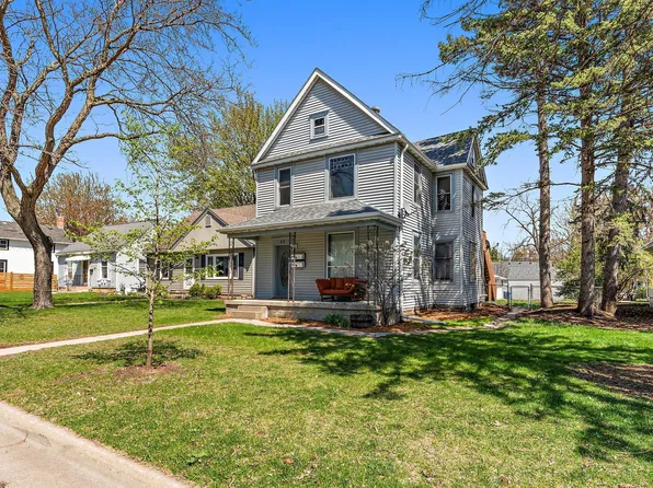 29 Van Buren Ave S, Hopkins, MN 55343