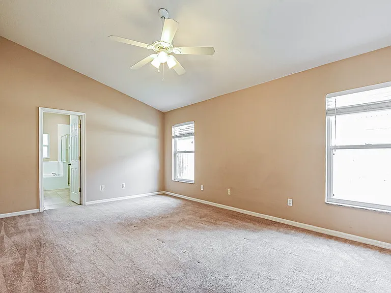 10129 Dean Point Pl — Photo 8