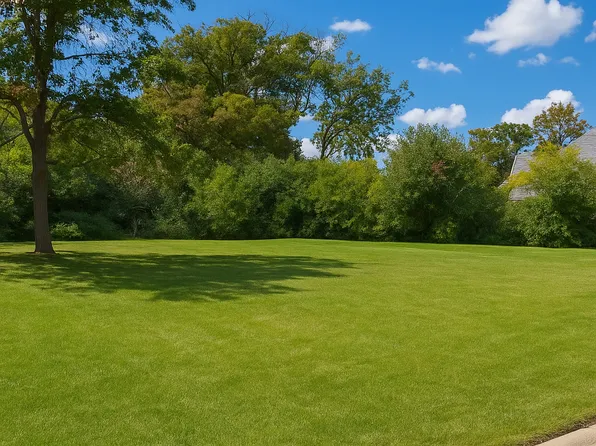 1280 Kimmer Ct, Lake Forest, IL 60045