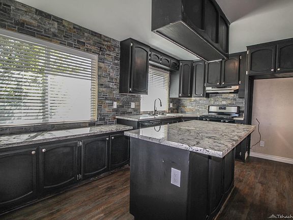 4th image of 21756 Fox Ct