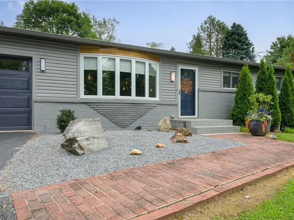 9657 Ponderosa Ct, Kempton, PA 19529