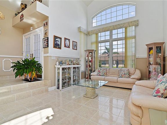 5th image of 2430 Berkshire Ct