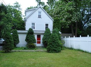 75 Overocker Rd, Poughkeepsie, NY 12603