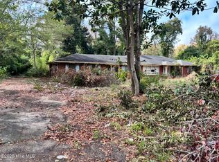 707 Aberdeen Rd, Laurinburg, NC 28352