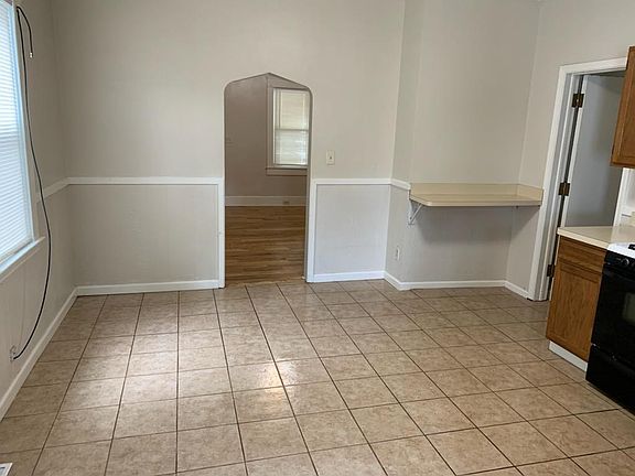 3rd image of 6807 Park Ave