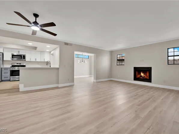 5006 Schumann Dr, Las Vegas, NV 89146