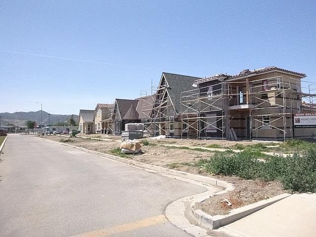 2nd image of 300 Casey St