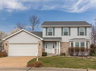 6 Oakbriar Farm Ct, Ballwin, MO 63021
