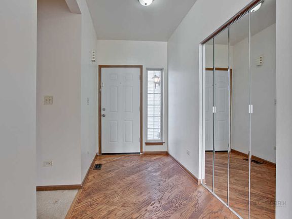 3rd image of 2759 Odlum Dr #1
