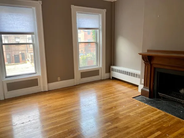 387 Marlborough St APT 4, Boston, MA 02115