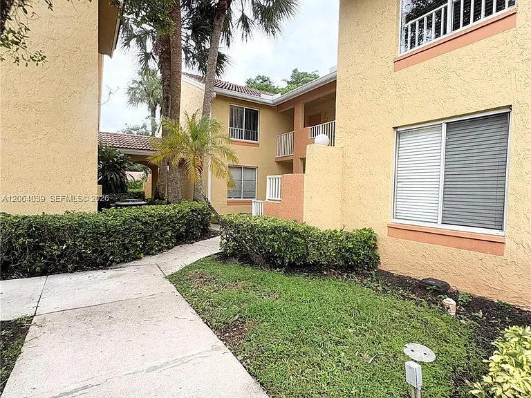 929 Coral Club Dr #929 — Photo 29