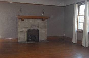 Building Photo 4