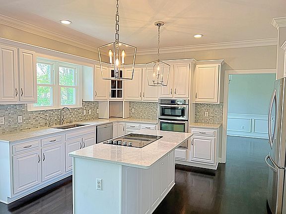 4th image of 8108 Paces Ferry Xing