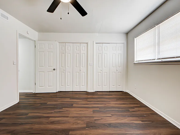 2112 Melrose Dr #1 — Photo 20
