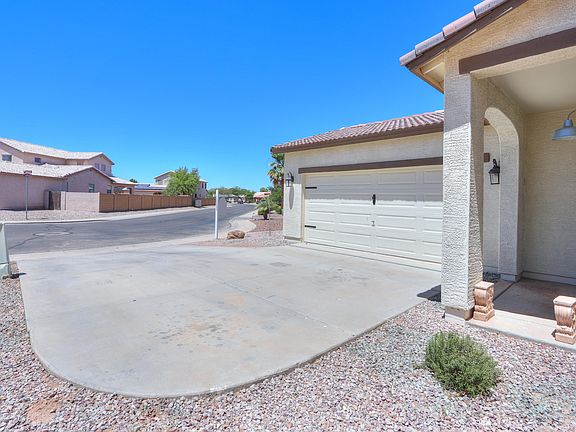 3rd image of 18087 N Crestview Ln