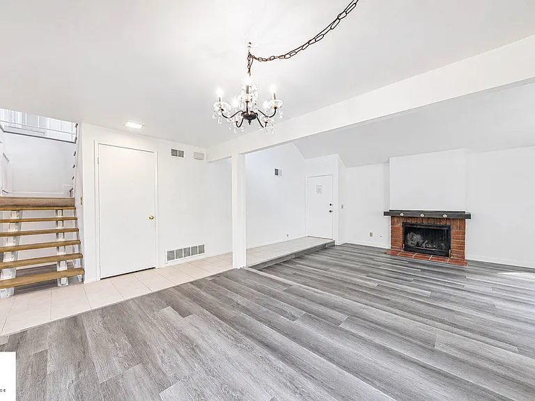 164 Ricci Ave — Photo 9