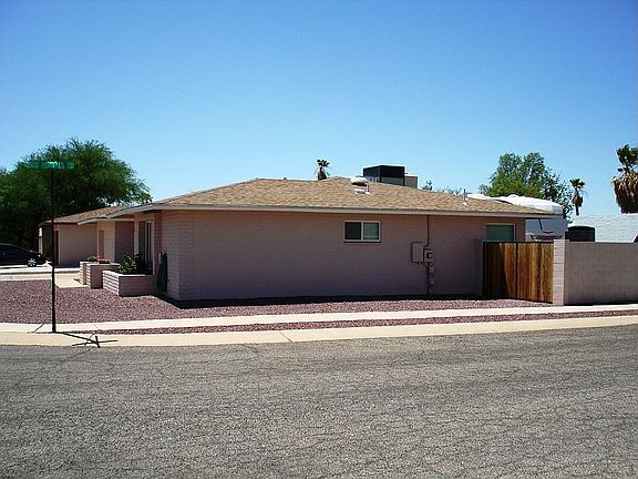 3rd image of 7581 E Camino Montaraz