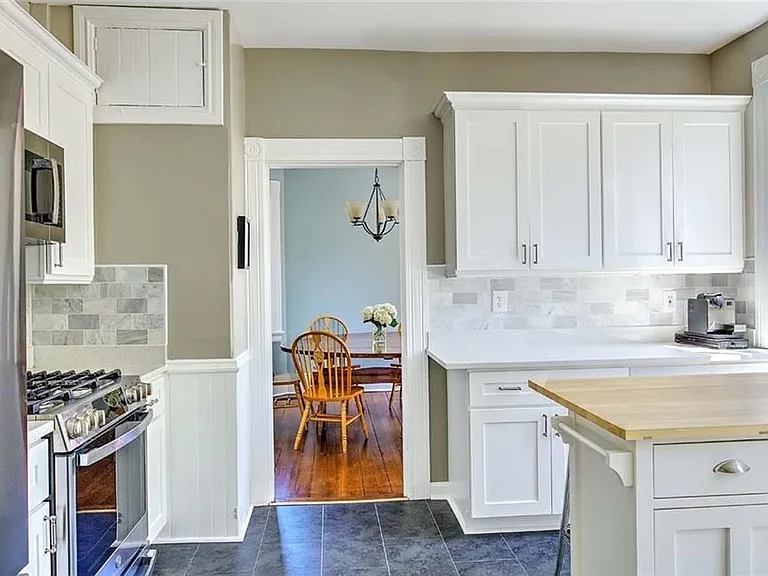 240 Brown St #2 — Photo 23