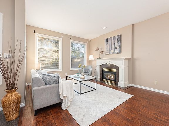 3rd image of 10231 Cambie Rd