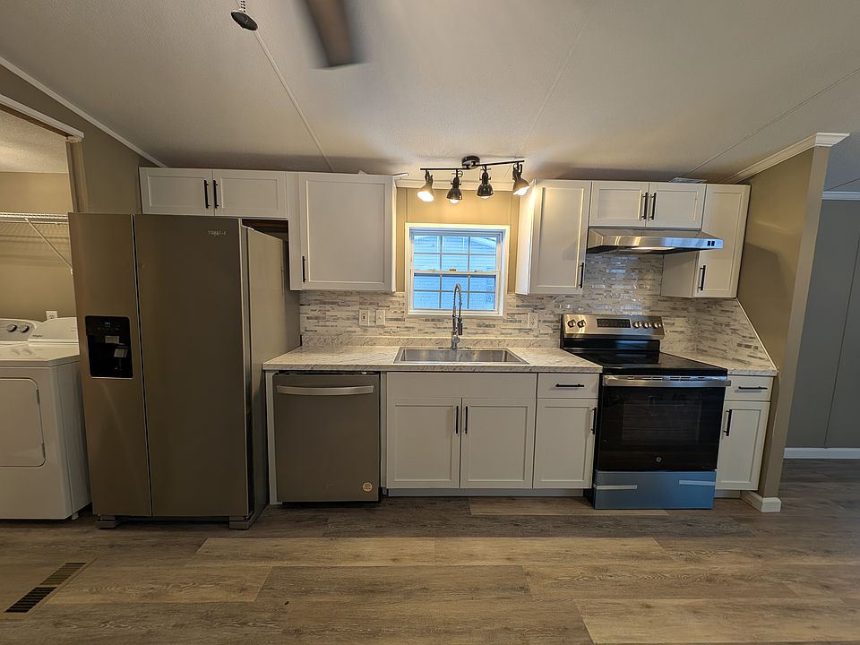 Kitchen Right Side