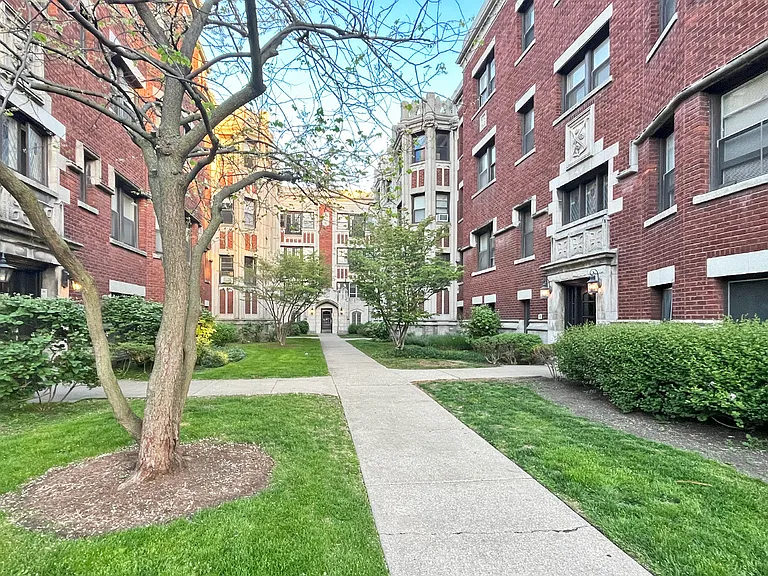 173-181 N. Grove Ave. — Photo 11