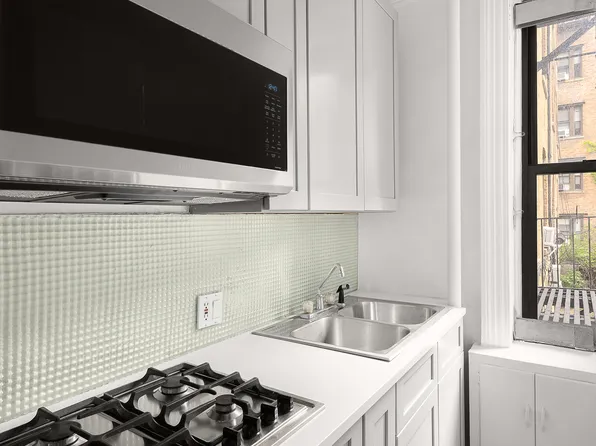 615 West 113th Street 6 image 4 of 5