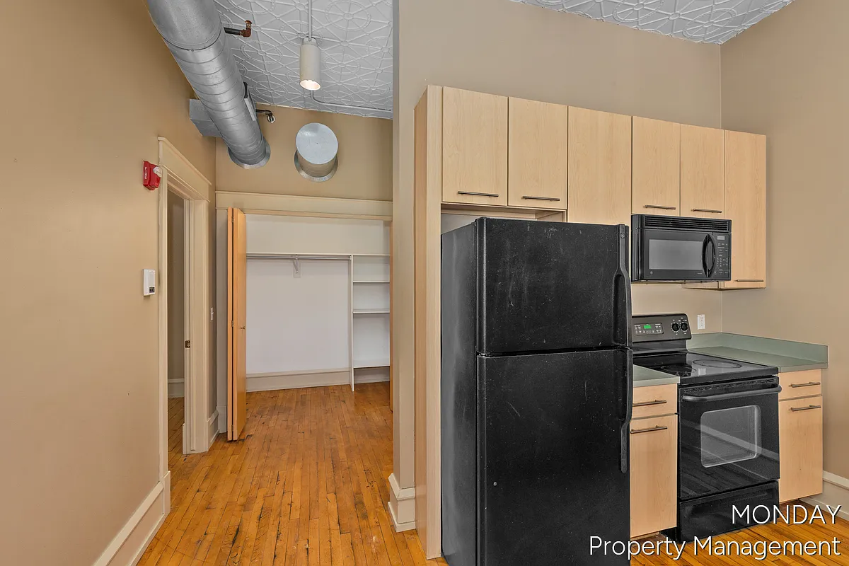 2 bed, 788 sqft, $1,800 — Photo 4