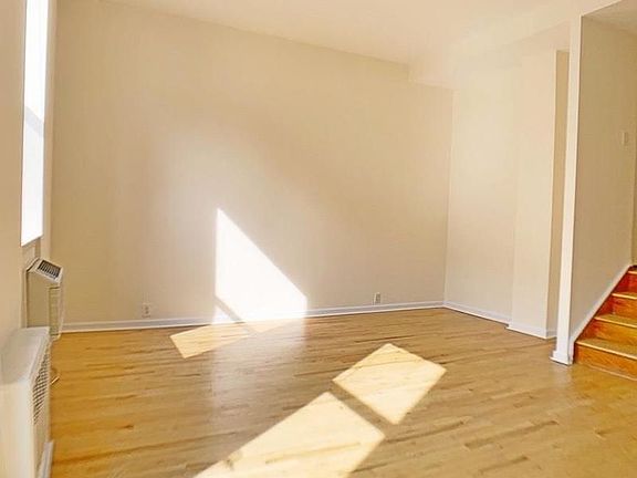 4th image of 201 E 12th St APT 522