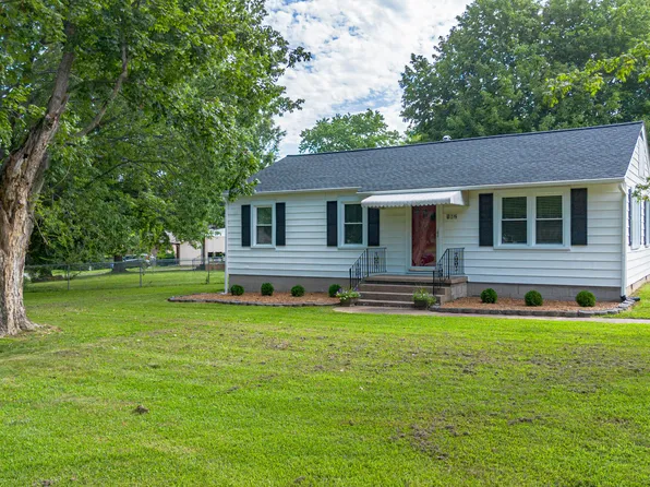 162 Iroquois Dr, Paducah, KY 42001