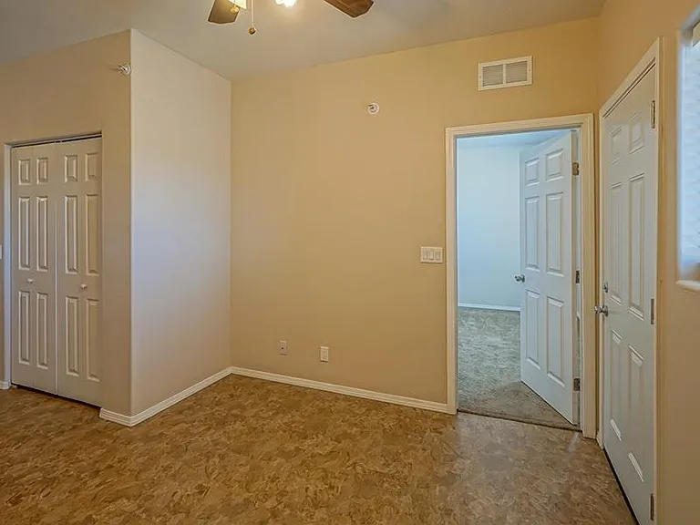 Living room |2-bedroom 2-bathroom Apartment homes | Coronado Townhomes