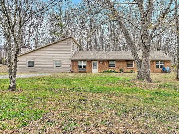 (undisclosed Address), Blue Ridge, VA 24064