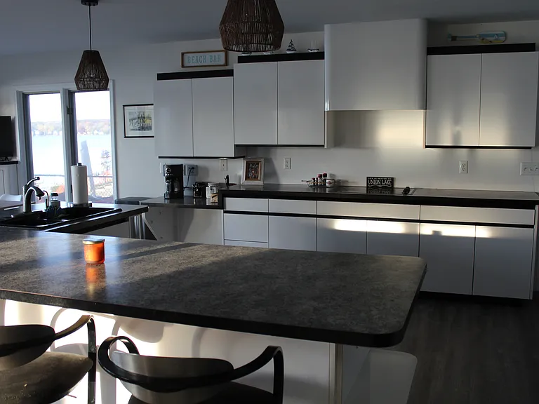 Big kitchen
