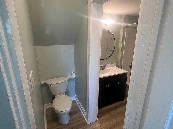 2nd image of 1535 Lind St #1