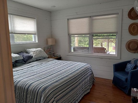 5th image of 83 Carriage Hill Ln
