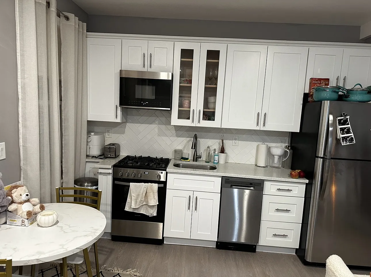 Studio, 319 sqft, $1,900 — Photo 3