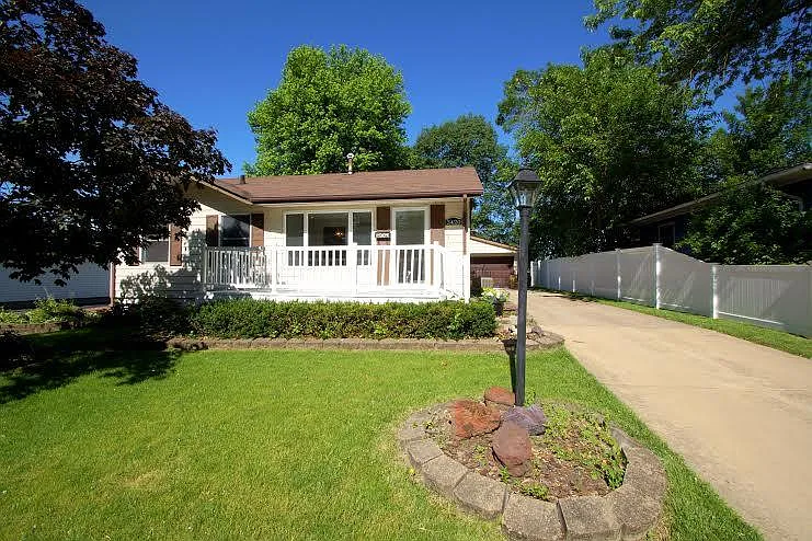 3420 Somerset Dr — Photo 1
