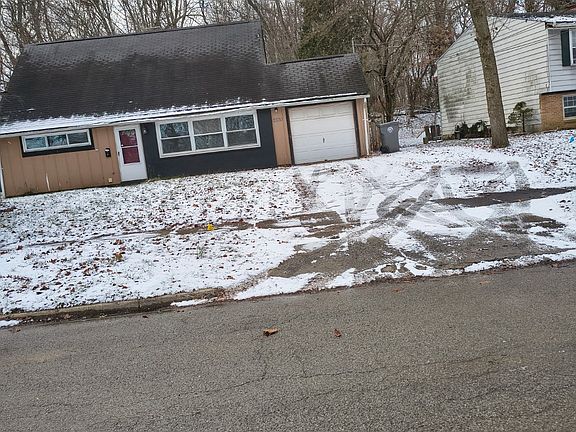 2nd image of 2330 Buckeye Cir