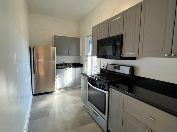 871 Capp St APT 2, San Francisco, CA 94110