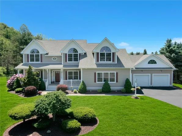 12 Clare Court, Hopewell Junction, NY 12533