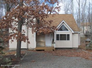 1164 Lancaster Dr, Bushkill, PA 18324
