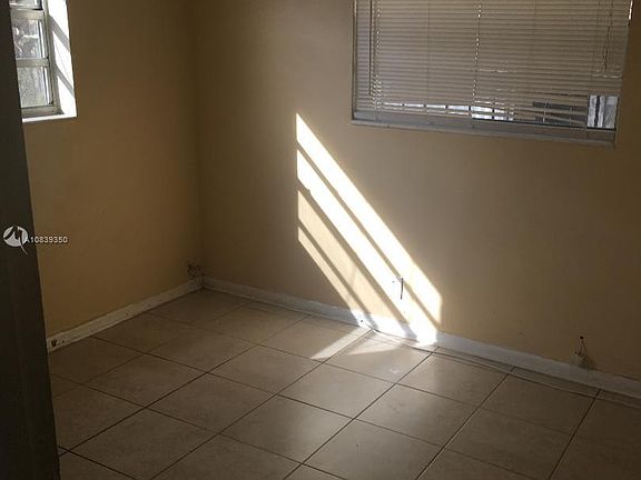 3rd image of 1271 NW 30th Ave