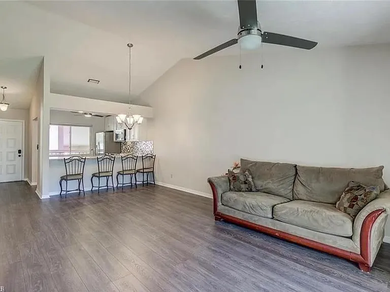 13130 White Marsh Ln #207 — Photo 5