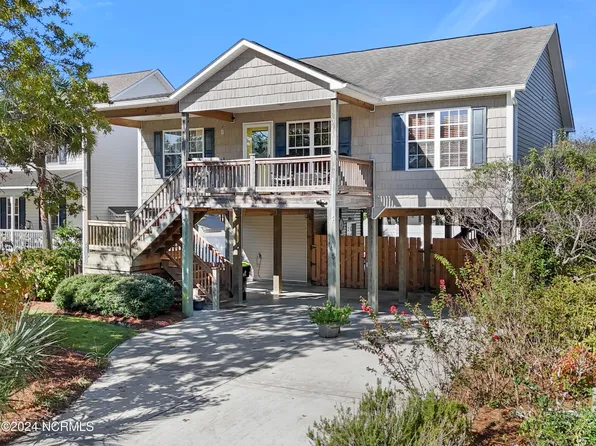 145 NE 12th Street, Oak Island, NC 28465