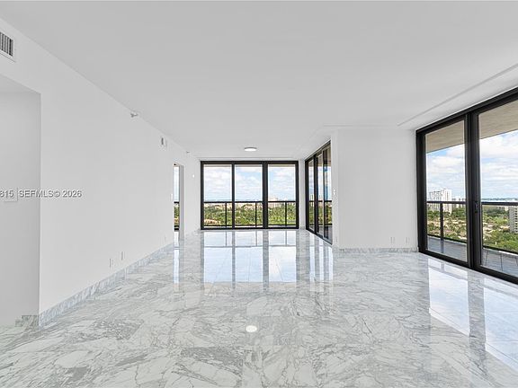 4th image of 19667 Turnberry Way APT 20E