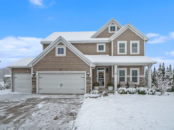 9320 Windward Dr, West Olive, MI 49460