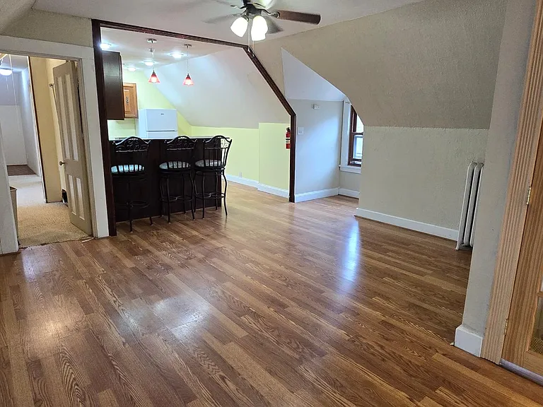 528 W Ferry St — Photo 6