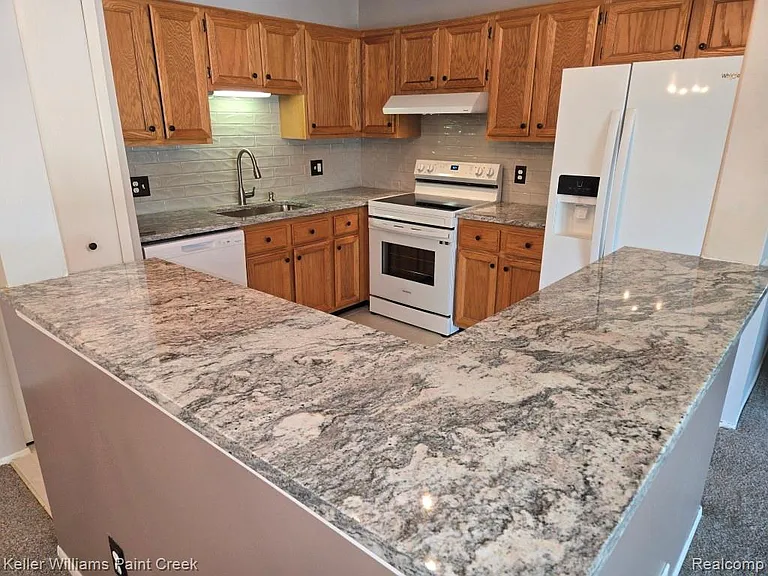 38565 Golfview Dr W — Photo 8