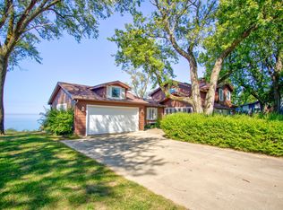 910 Adams Rd, South Haven, MI 49090