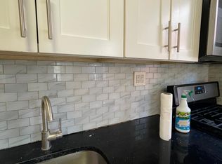 558 Van Cortlandt Park Ave #1, Yonkers, NY 10705