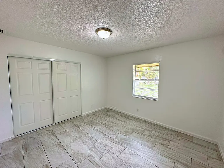 692 Neil Rd #702 — Photo 13